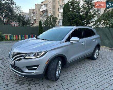 Серый Линкольн МКС, объемом двигателя 2 л и пробегом 167 тыс. км за 11500 $, фото 1 на Automoto.ua