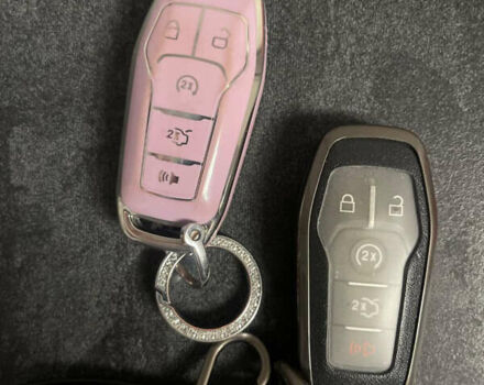 Серый Линкольн МКС, объемом двигателя 2 л и пробегом 141 тыс. км за 15500 $, фото 45 на Automoto.ua