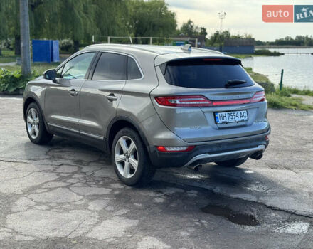 Сірий Лінкольн МКС, об'ємом двигуна 2 л та пробігом 113 тис. км за 12800 $, фото 3 на Automoto.ua