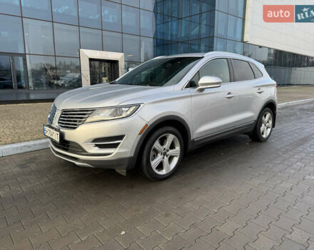 Сірий Лінкольн МКС, об'ємом двигуна 2 л та пробігом 120 тис. км за 12900 $, фото 1 на Automoto.ua