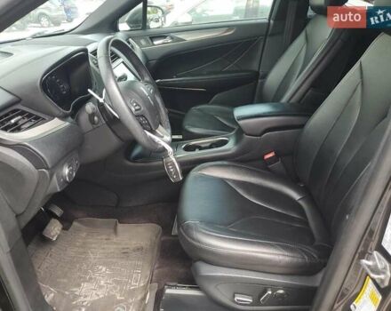 Сірий Лінкольн МКС, об'ємом двигуна 2 л та пробігом 119 тис. км за 2500 $, фото 6 на Automoto.ua