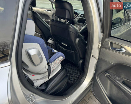 Сірий Лінкольн МКС, об'ємом двигуна 2 л та пробігом 120 тис. км за 12900 $, фото 9 на Automoto.ua