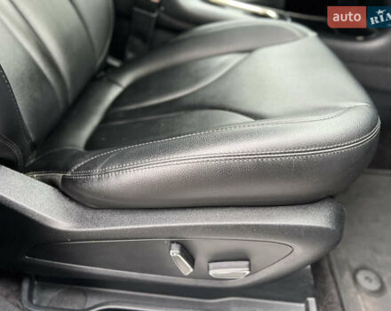 Сірий Лінкольн МКС, об'ємом двигуна 2 л та пробігом 248 тис. км за 16500 $, фото 38 на Automoto.ua