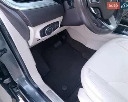 Сірий Лінкольн МКС, об'ємом двигуна 2 л та пробігом 117 тис. км за 17000 $, фото 19 на Automoto.ua