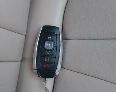 Сірий Лінкольн МКС, об'ємом двигуна 2 л та пробігом 117 тис. км за 17000 $, фото 41 на Automoto.ua