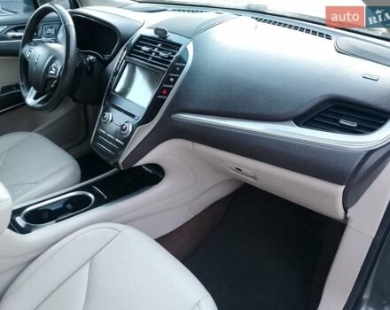 Сірий Лінкольн МКС, об'ємом двигуна 2 л та пробігом 117 тис. км за 17000 $, фото 33 на Automoto.ua