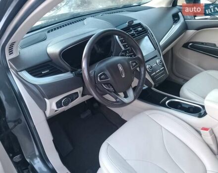 Сірий Лінкольн МКС, об'ємом двигуна 2 л та пробігом 117 тис. км за 17000 $, фото 22 на Automoto.ua