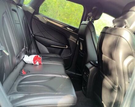 Серый Линкольн МКС, объемом двигателя 2 л и пробегом 79 тыс. км за 16500 $, фото 2 на Automoto.ua