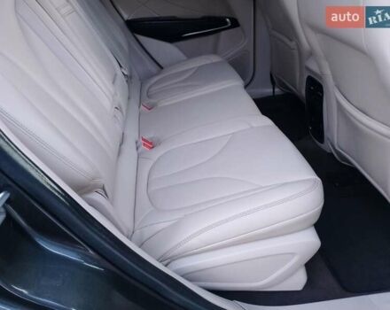 Сірий Лінкольн МКС, об'ємом двигуна 2 л та пробігом 117 тис. км за 17000 $, фото 30 на Automoto.ua