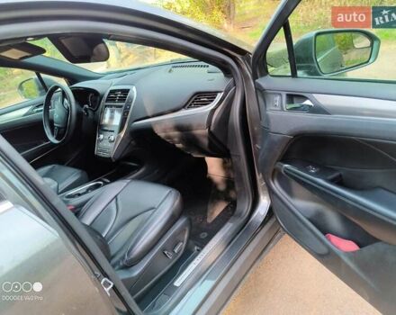 Серый Линкольн МКС, объемом двигателя 2 л и пробегом 79 тыс. км за 16000 $, фото 3 на Automoto.ua