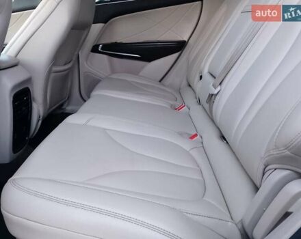 Сірий Лінкольн МКС, об'ємом двигуна 2 л та пробігом 117 тис. км за 17000 $, фото 26 на Automoto.ua