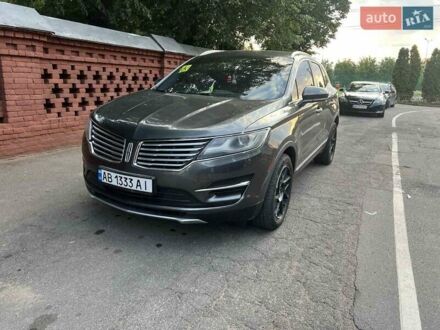 Серый Линкольн МКС, объемом двигателя 2 л и пробегом 142 тыс. км за 14999 $, фото 1 на Automoto.ua