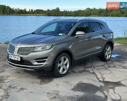 Сірий Лінкольн МКС, об'ємом двигуна 2 л та пробігом 113 тис. км за 12800 $, фото 1 на Automoto.ua