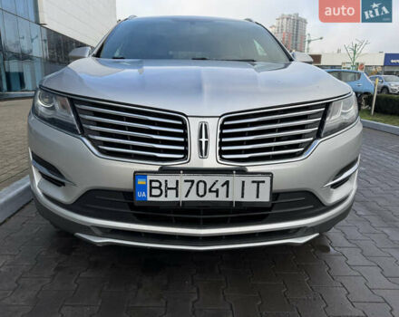 Серый Линкольн МКС, объемом двигателя 2 л и пробегом 120 тыс. км за 12900 $, фото 1 на Automoto.ua
