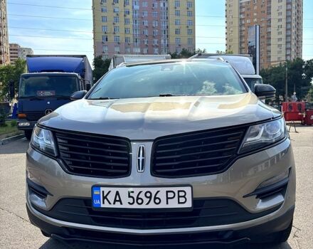Серый Линкольн МКС, объемом двигателя 2 л и пробегом 85 тыс. км за 18200 $, фото 1 на Automoto.ua