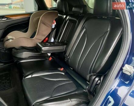 Синій Лінкольн МКС, об'ємом двигуна 2 л та пробігом 152 тис. км за 15490 $, фото 29 на Automoto.ua