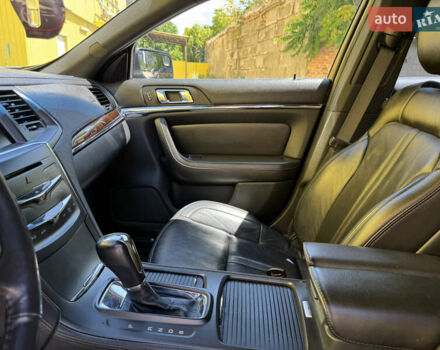 Черный Линкольн МКС, объемом двигателя 3.73 л и пробегом 192 тыс. км за 16500 $, фото 14 на Automoto.ua