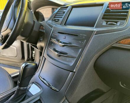 Черный Линкольн МКС, объемом двигателя 3.73 л и пробегом 192 тыс. км за 16500 $, фото 7 на Automoto.ua