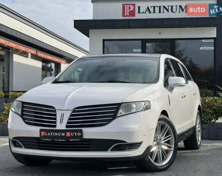 Белый Линкольн МКТ, объемом двигателя 3.5 л и пробегом 85 тыс. км за 15500 $, фото 2 на Automoto.ua