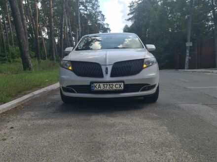Білий Лінкольн MKT, об'ємом двигуна 3.5 л та пробігом 122 тис. км за 17777 $, фото 1 на Automoto.ua