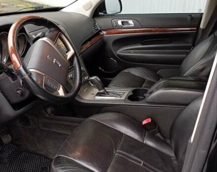 Черный Линкольн МКТ, объемом двигателя 3.5 л и пробегом 289 тыс. км за 9400 $, фото 4 на Automoto.ua