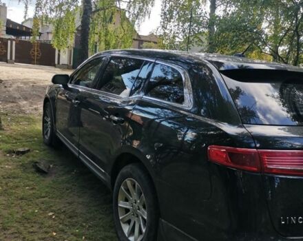 Черный Линкольн МКТ, объемом двигателя 3.7 л и пробегом 150 тыс. км за 13500 $, фото 3 на Automoto.ua