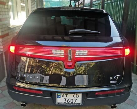 Черный Линкольн МКТ, объемом двигателя 3.7 л и пробегом 150 тыс. км за 13500 $, фото 12 на Automoto.ua