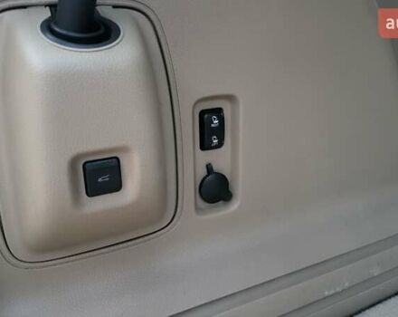 Белый Линкольн МКХ, объемом двигателя 3.5 л и пробегом 340 тыс. км за 8500 $, фото 16 на Automoto.ua