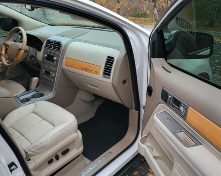 Белый Линкольн МКХ, объемом двигателя 3.5 л и пробегом 340 тыс. км за 8500 $, фото 2 на Automoto.ua