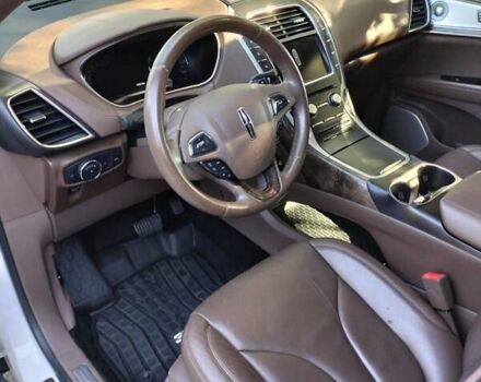 Белый Линкольн МКХ, объемом двигателя 3.7 л и пробегом 143 тыс. км за 18500 $, фото 10 на Automoto.ua