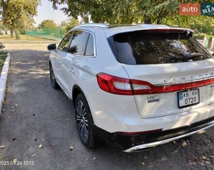 Белый Линкольн МКХ, объемом двигателя 3.7 л и пробегом 143 тыс. км за 18500 $, фото 3 на Automoto.ua