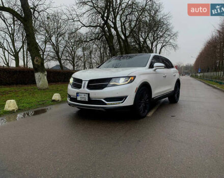 Белый Линкольн МКХ, объемом двигателя 3.73 л и пробегом 183 тыс. км за 19999 $, фото 1 на Automoto.ua