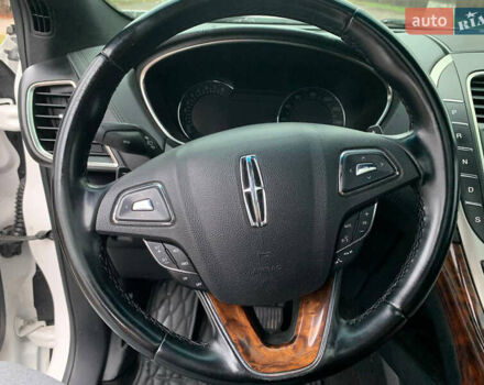 Белый Линкольн МКХ, объемом двигателя 3.73 л и пробегом 183 тыс. км за 19999 $, фото 15 на Automoto.ua