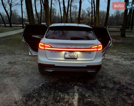 Белый Линкольн МКХ, объемом двигателя 2.69 л и пробегом 253 тыс. км за 17200 $, фото 7 на Automoto.ua