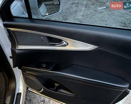 Белый Линкольн МКХ, объемом двигателя 2.69 л и пробегом 253 тыс. км за 17200 $, фото 14 на Automoto.ua