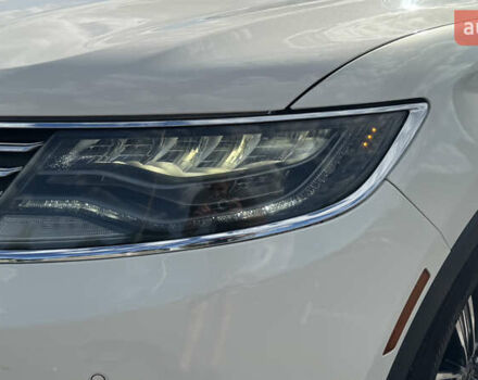 Білий Лінкольн MKX, об'ємом двигуна 3.73 л та пробігом 131 тис. км за 24000 $, фото 28 на Automoto.ua