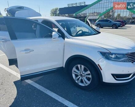 Білий Лінкольн MKX, об'ємом двигуна 2.69 л та пробігом 250 тис. км за 19000 $, фото 4 на Automoto.ua