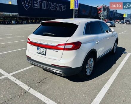 Білий Лінкольн MKX, об'ємом двигуна 2.69 л та пробігом 250 тис. км за 19000 $, фото 3 на Automoto.ua