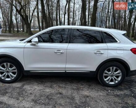 Белый Линкольн МКХ, объемом двигателя 2.69 л и пробегом 253 тыс. км за 17200 $, фото 3 на Automoto.ua