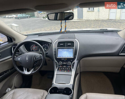 Белый Линкольн МКХ, объемом двигателя 3.73 л и пробегом 170 тыс. км за 14999 $, фото 17 на Automoto.ua