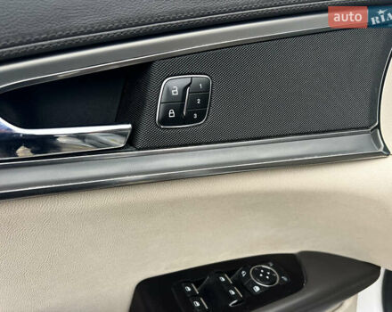 Белый Линкольн МКХ, объемом двигателя 3.73 л и пробегом 170 тыс. км за 14999 $, фото 13 на Automoto.ua