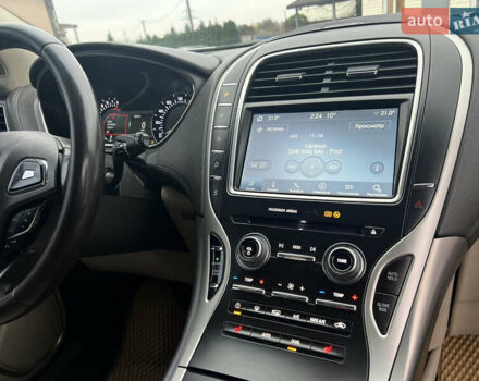 Белый Линкольн МКХ, объемом двигателя 3.73 л и пробегом 170 тыс. км за 14999 $, фото 11 на Automoto.ua