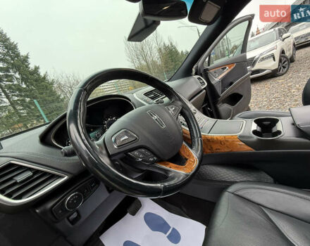 Черный Линкольн МКХ, объемом двигателя 3.7 л и пробегом 185 тыс. км за 16999 $, фото 19 на Automoto.ua