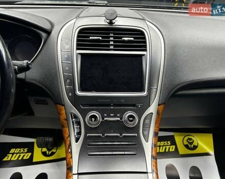 Черный Линкольн МКХ, объемом двигателя 3.73 л и пробегом 108 тыс. км за 22000 $, фото 9 на Automoto.ua