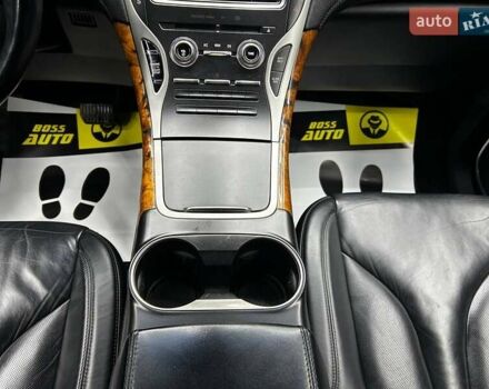 Черный Линкольн МКХ, объемом двигателя 3.73 л и пробегом 108 тыс. км за 22000 $, фото 10 на Automoto.ua