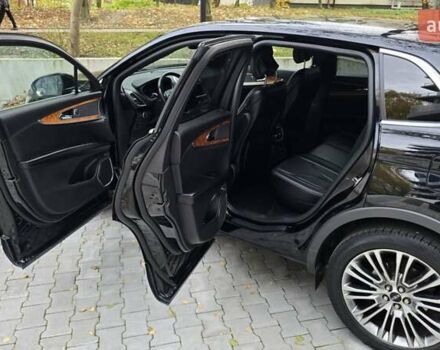 Чорний Лінкольн MKX, об'ємом двигуна 3.73 л та пробігом 112 тис. км за 18000 $, фото 7 на Automoto.ua
