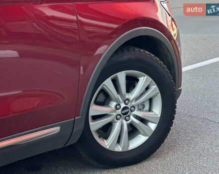 Красный Линкольн МКХ, объемом двигателя 2.69 л и пробегом 167 тыс. км за 16900 $, фото 19 на Automoto.ua