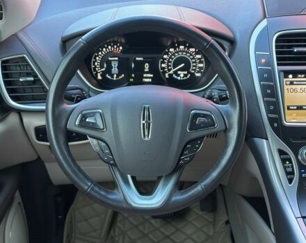 Красный Линкольн МКХ, объемом двигателя 2.7 л и пробегом 167 тыс. км за 16900 $, фото 3 на Automoto.ua