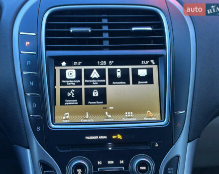 Красный Линкольн МКХ, объемом двигателя 2.69 л и пробегом 167 тыс. км за 16900 $, фото 28 на Automoto.ua