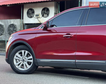 Красный Линкольн МКХ, объемом двигателя 2.69 л и пробегом 167 тыс. км за 16900 $, фото 11 на Automoto.ua